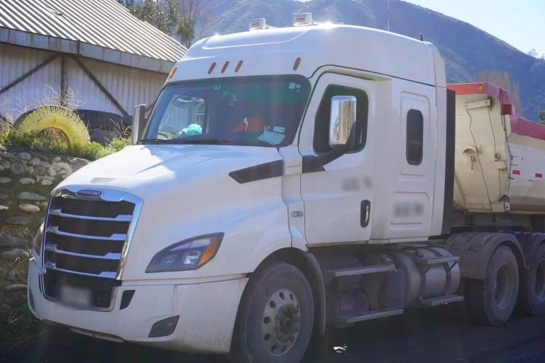 Camión Freightliner con tolva, Transportes Ingetrans