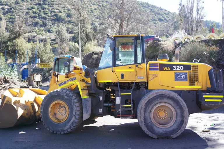Cargador frontal Komatsu WA320 de Grupo Balmaceda
