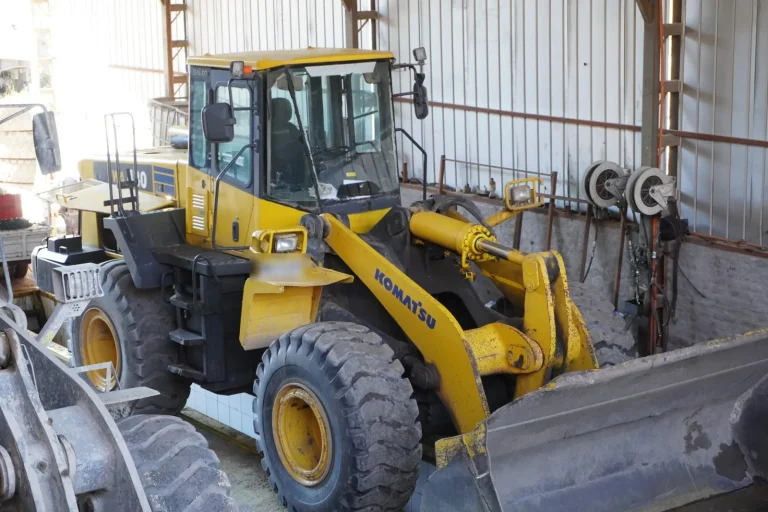 Cargador frontal Komatsu en mantención preventiva